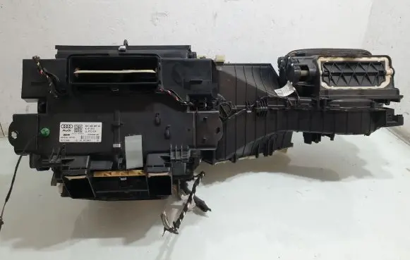 Audi A5 8T 8F Interior heater climate box assembly 8K1820005AE