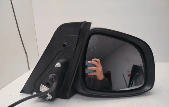 Suzuki SX4 Front door electric wing mirror 43R30