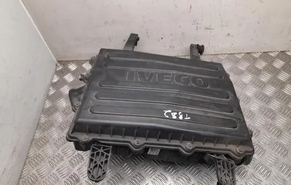 Iveco Daily 6th gen Air filter box 5801353825