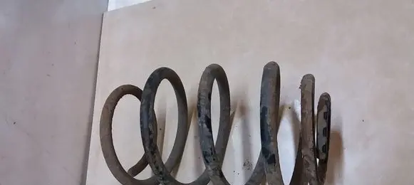 Jeep Cherokee Rear coil spring