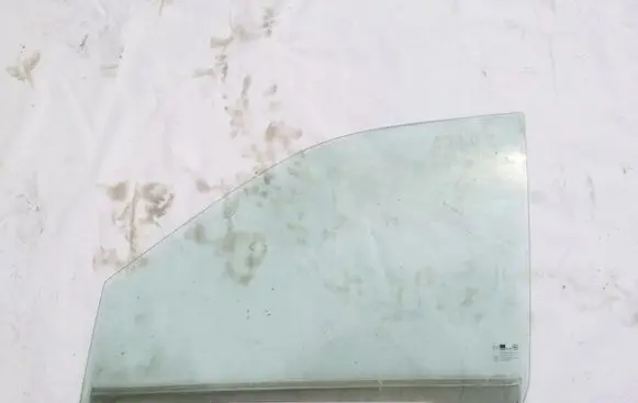 KIA Carnival Front door window glass four-door