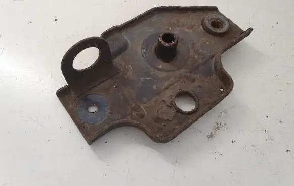Toyota Avensis T270 Radiator support slam panel bracket 