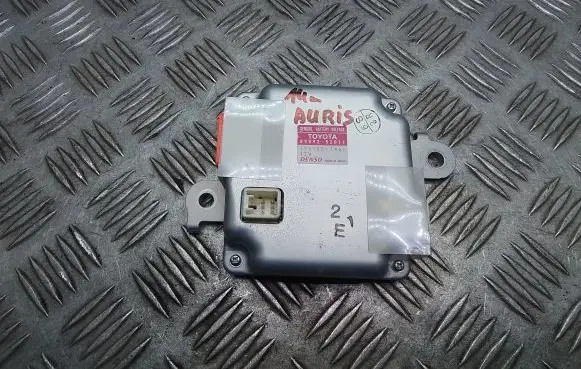 Toyota Auris E180 Battery control module 8989252011 1751007461
