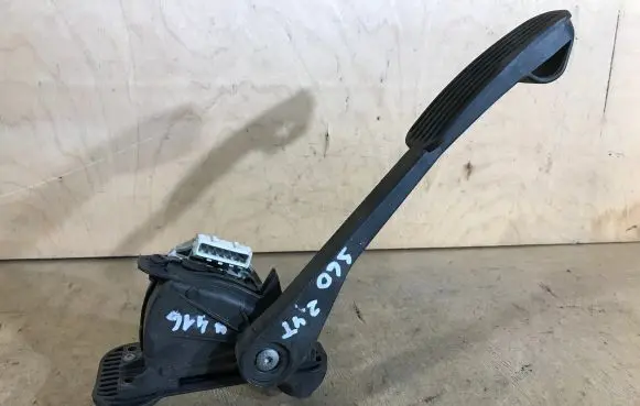 Volvo S60 Accelerator throttle pedal 6PV00853700 30636003