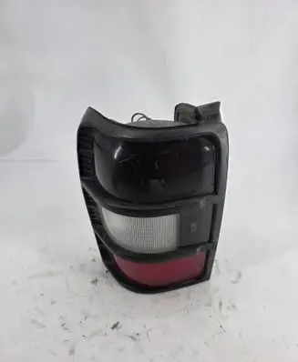 Mitsubishi Pajero Rear/tail lights 003885