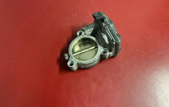 BMW X1 F48 F49 Throttle valve 7619008 13547619008