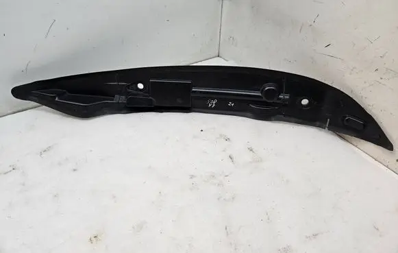 Peugeot 508 II Fender end trim 9813504180