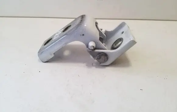 Opel Vivaro Front door upper hinge