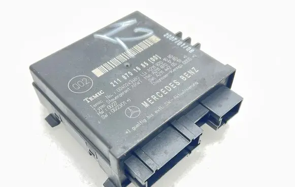 Mercedes-Benz E W211 Tailgate/trunk control unit/module 2118701685 A2118701785 A2118701685