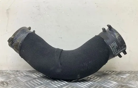 Intercooler hose/pipe