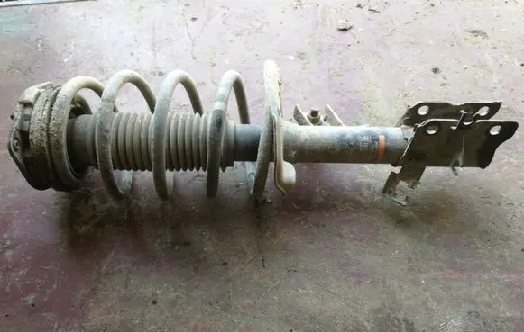 Nissan Qashqai Front shock absorber/damper