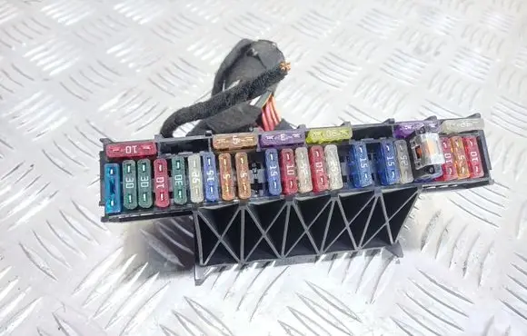 Ford Galaxy Fuse module 14868