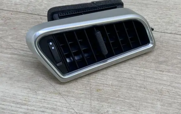 Porsche Panamera (971) Rear air vent grill 971819204C