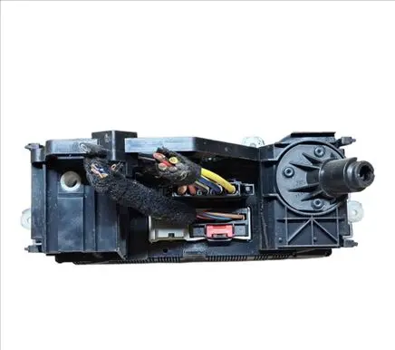 Volkswagen PASSAT B5 Climate control unit