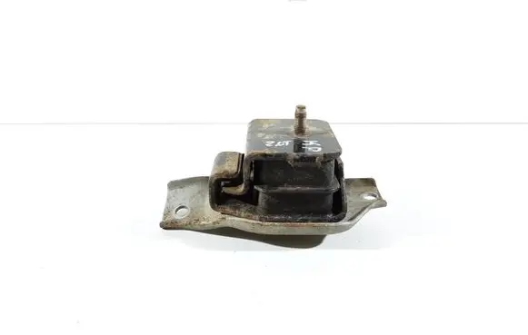 Engine mount bracket