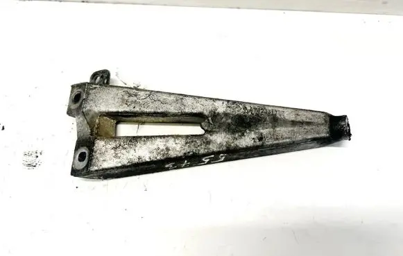 Mercedes-Benz CLK A208 C208 Engine mounting bracket a1112361395