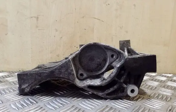 Opel Zafira C A/C compressor mount bracket 55582510