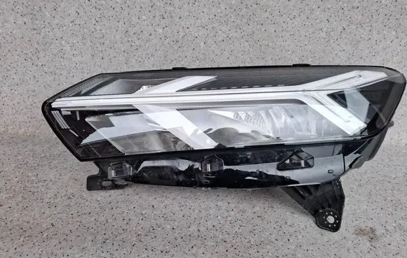 Dacia Sandero III Headlight/headlamp 260601750R