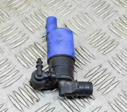 Volvo V60 Windscreen/windshield washer pump AV6113K082AA