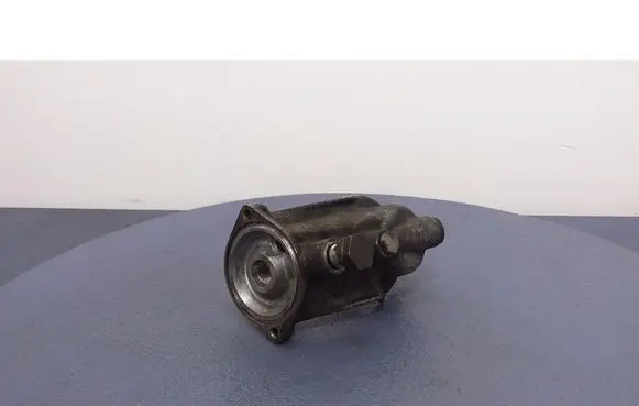 Volkswagen Transporter - Caravelle T4 Oil filter cover 074115417A