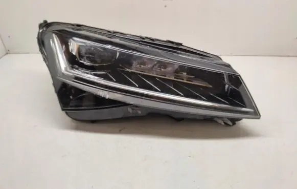 Skoda Superb B8 (3V) Headlight/headlamp 3V1941016D
