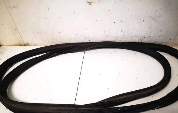 Tesla Model S Trunk rubber seal (body) 