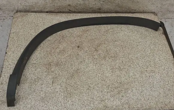 Volkswagen Tiguan Rear arch trim 5N0853817E 5N0853817