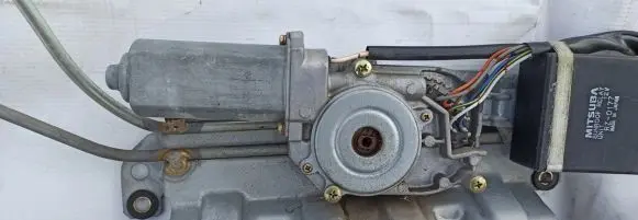 Subaru Legacy Sunroof motor/actuator 