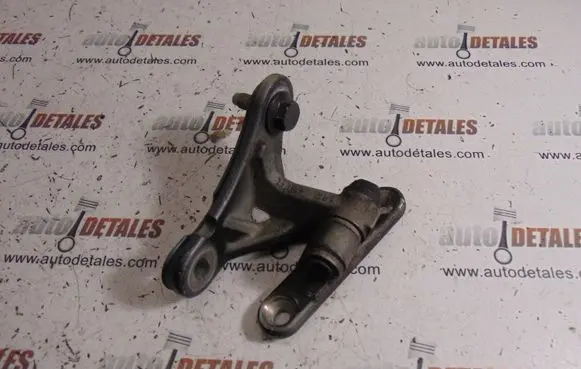 Mercedes-Benz B W245 Front door upper hinge