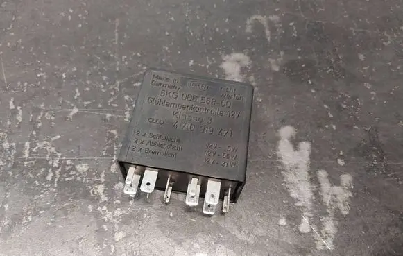 Audi A4 S4 B5 8D Other relay 4A0919471 5KG00656800