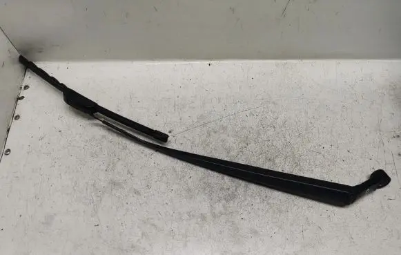 Toyota Verso Front wiper blade arm