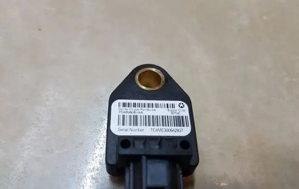 Dodge Caliber Airbag deployment crash/impact sensor P04896061AA