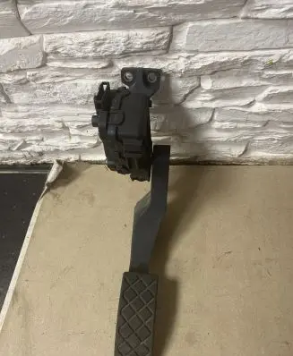 Audi A2 Accelerator throttle pedal 8Z1721523