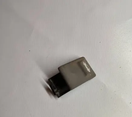 KIA Sorento Engine bonnet (hood) release handle
