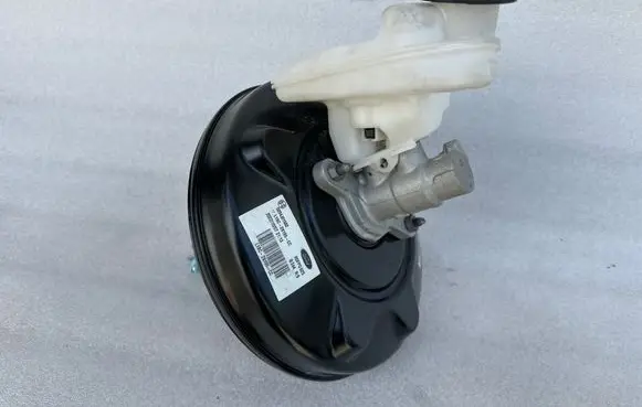 Ford Fiesta Brake booster L1BC2B195CC 0204J01582 11BC2B195CC