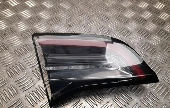 Tesla Model 3 Rear/tail lights 1077401