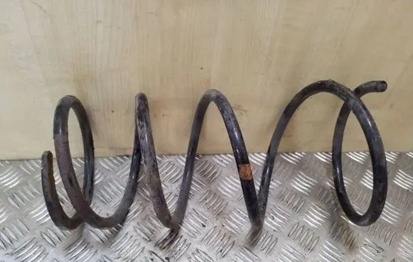 Toyota RAV 4 (XA20) Front coil spring