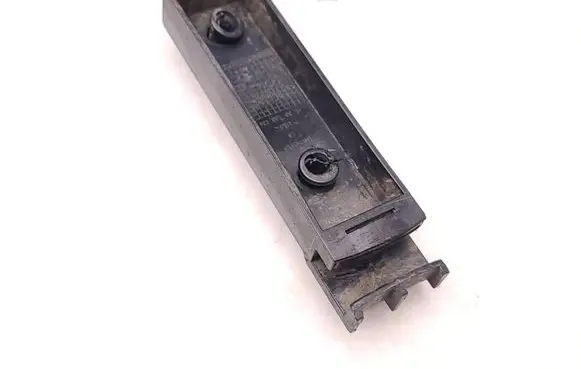Front bumper mounting bracket