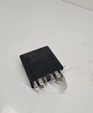 Audi A6 S6 C5 4B Other relay 4B0919471A 5KG00656805 393