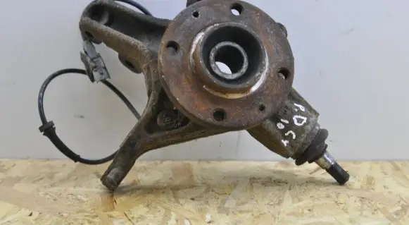 Citroen C4 I Picasso Front wheel hub