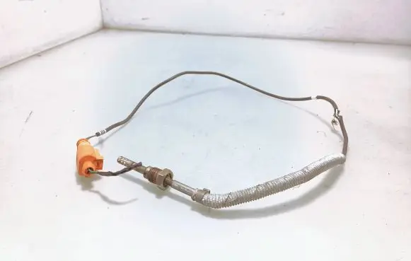 Skoda Octavia Mk2 (1Z) Exhaust gas temperature sensor 03G906088D
