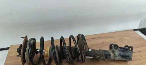 Volvo XC70 Front shock absorber with coil spring 554041
