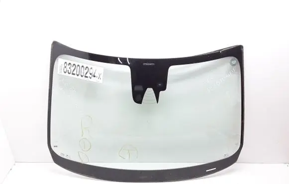 Volvo XC60 Front windscreen/windshield window 31297965