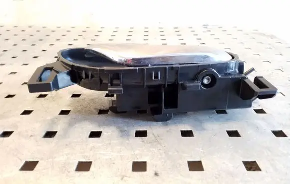 Nissan X-Trail T32 Front door interior handle
