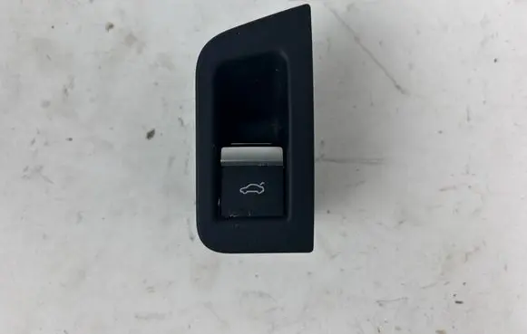 Audi Q7 4M Tailgate opening switch 4M1959829