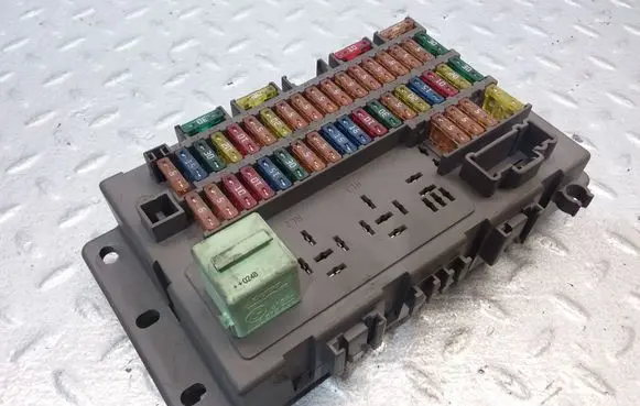Mini One - Cooper R50 - 53 Fuse module 6906598 518030408
