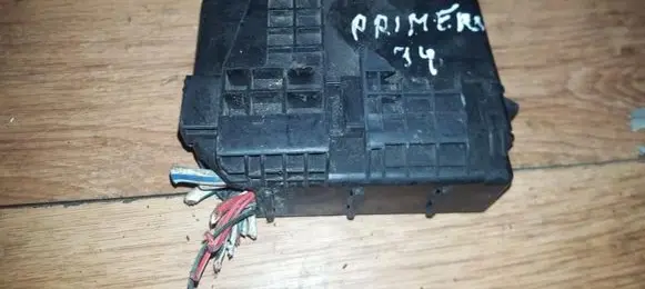 Nissan Primera Fuse box set 87j10