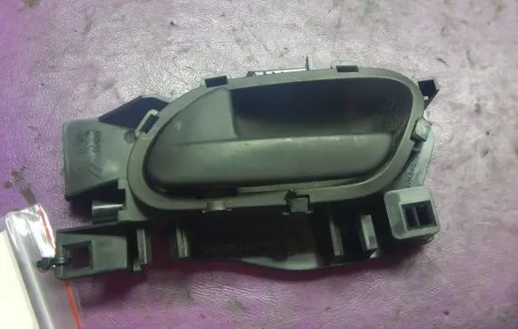 Peugeot Partner Front door interior handle 96555515XT