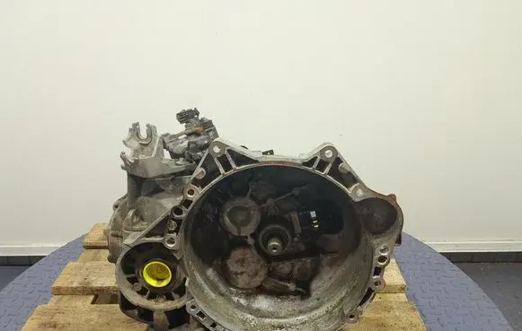 Hyundai Tucson JM Manual 6 speed gearbox SG82JB