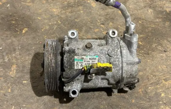 Peugeot 407 Air conditioning (A/C) compressor (pump) 9659875880